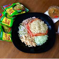 Selada Soto Mie